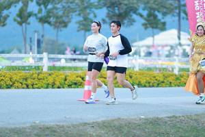 BIB: 
                            <button type="button" onclick="openModal(27850709)" class="btn btn-primary btn-sm float-right btn-popup" data-toggle="modal" data-target=".modal-high-quality">
                        <i class="fas fa-shopping-cart"></i> Add to Cart
                    </button>
                                            <button type="button" onclick="isThisMe(27850709, true)" class="btn btn-success btn-sm float-right btn-popup btn-isme hidden" data-toggle="tooltip" data-placement="bottom" title="นี่คือรูปของคุณใช่ไหม คลิกที่นี่เพื่อเอาเข้าอัลบั้ม">
                        <i class="fas fa-plus"></i> Add to album
                    </button>
                    <button type="button" onclick="isThisMe(27850709, false)" class="btn btn-warning btn-sm float-right btn-popup btn-isnotme hidden">
                        <i class="fas fa-ban"></i> Remove from album
                    </button>